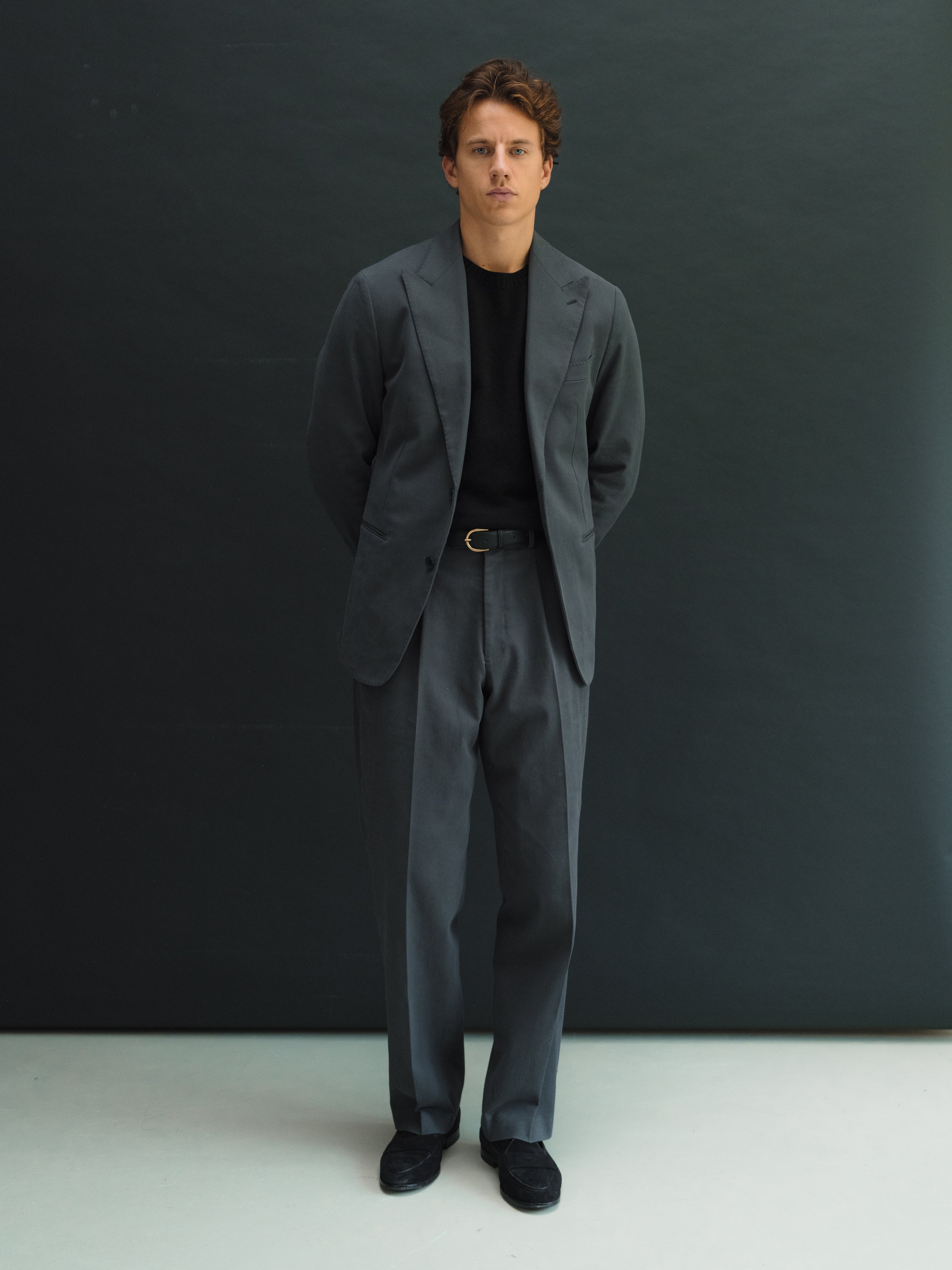 Grey Blue suit 2 piece, loose tailored fit suit of Atelier ACAN. Perfectly tailored. Custome-made