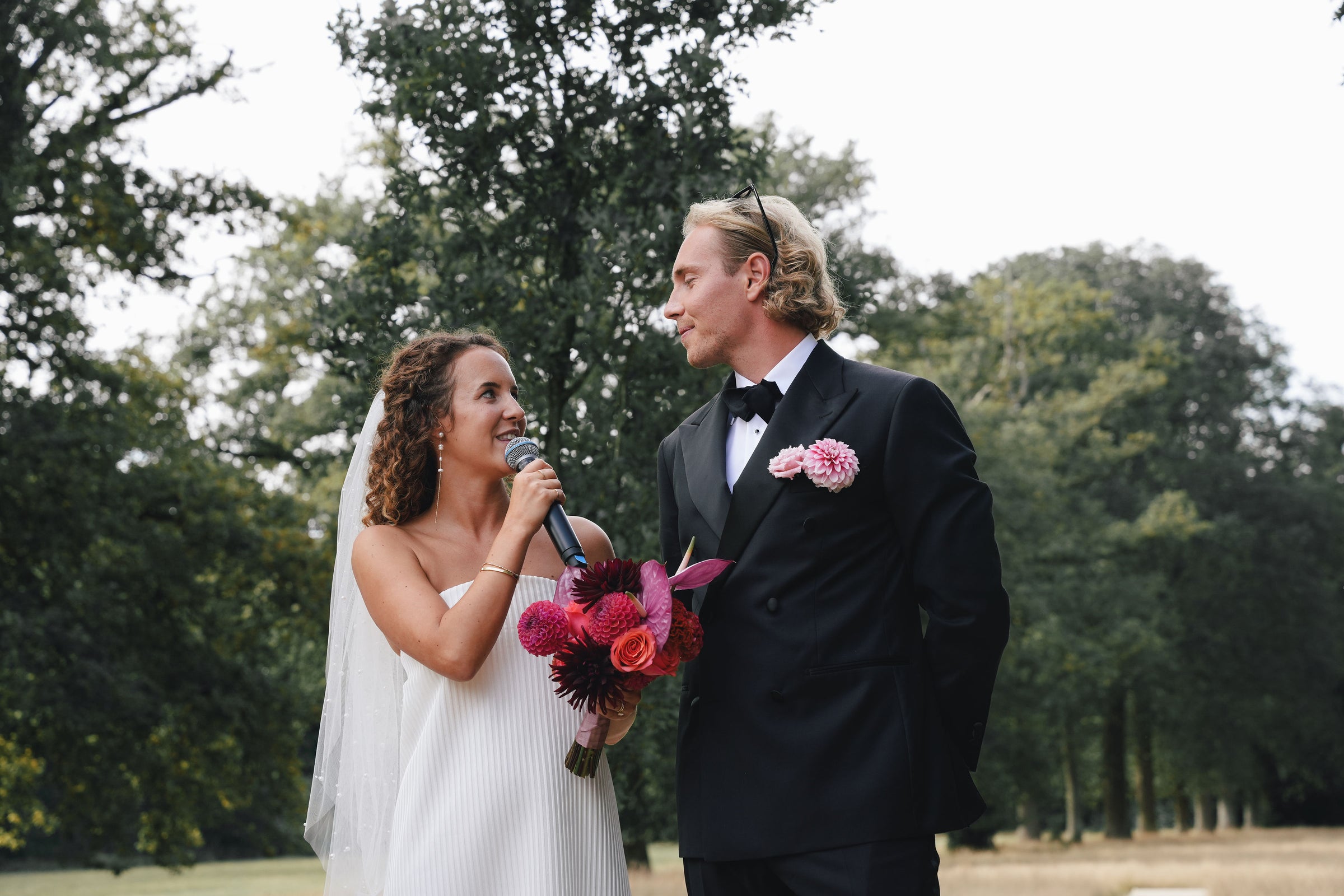 Groom un tuxedo double breasted